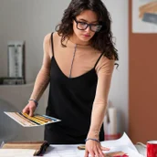 c7dc929c-41f9-4a75-ab0d-955ee43353b0-interior-designer-working-out-office_23-2150379235.jpg